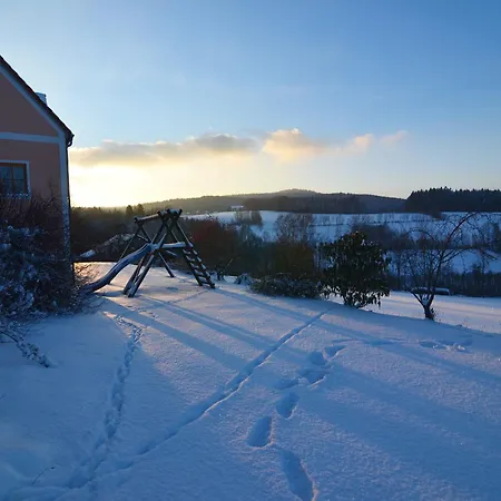 Spacious With Sauna In Schonsee Appartamento *